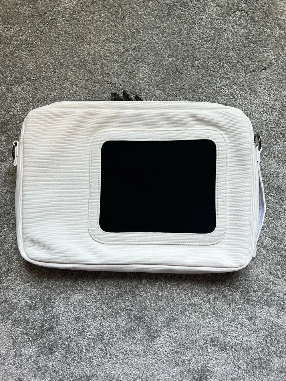 Lug Delta vl Matt luxe white NWOT